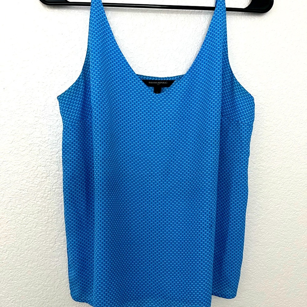 Banana Republic V-neck camisole. Sky blue. Adjustable spaghetti straps. Size S.